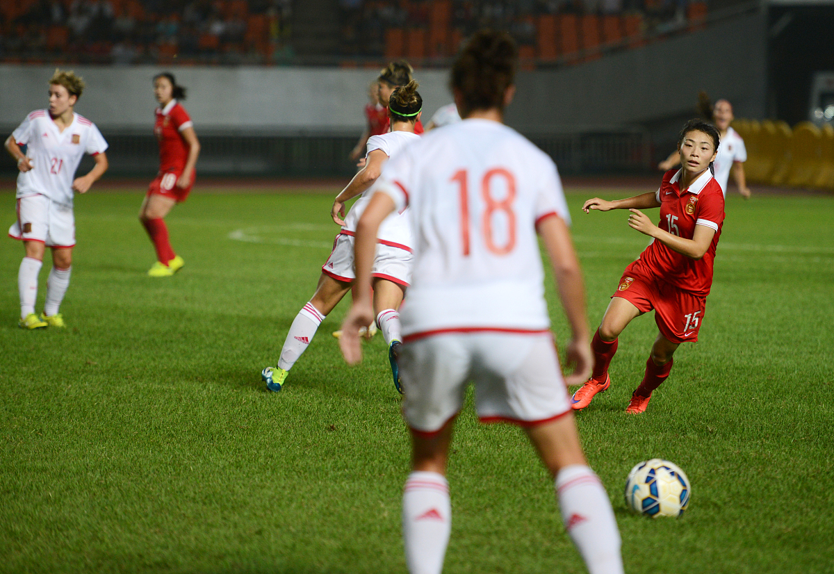 精神展示：女足决赛场上无法忽视(女足决赛比分)