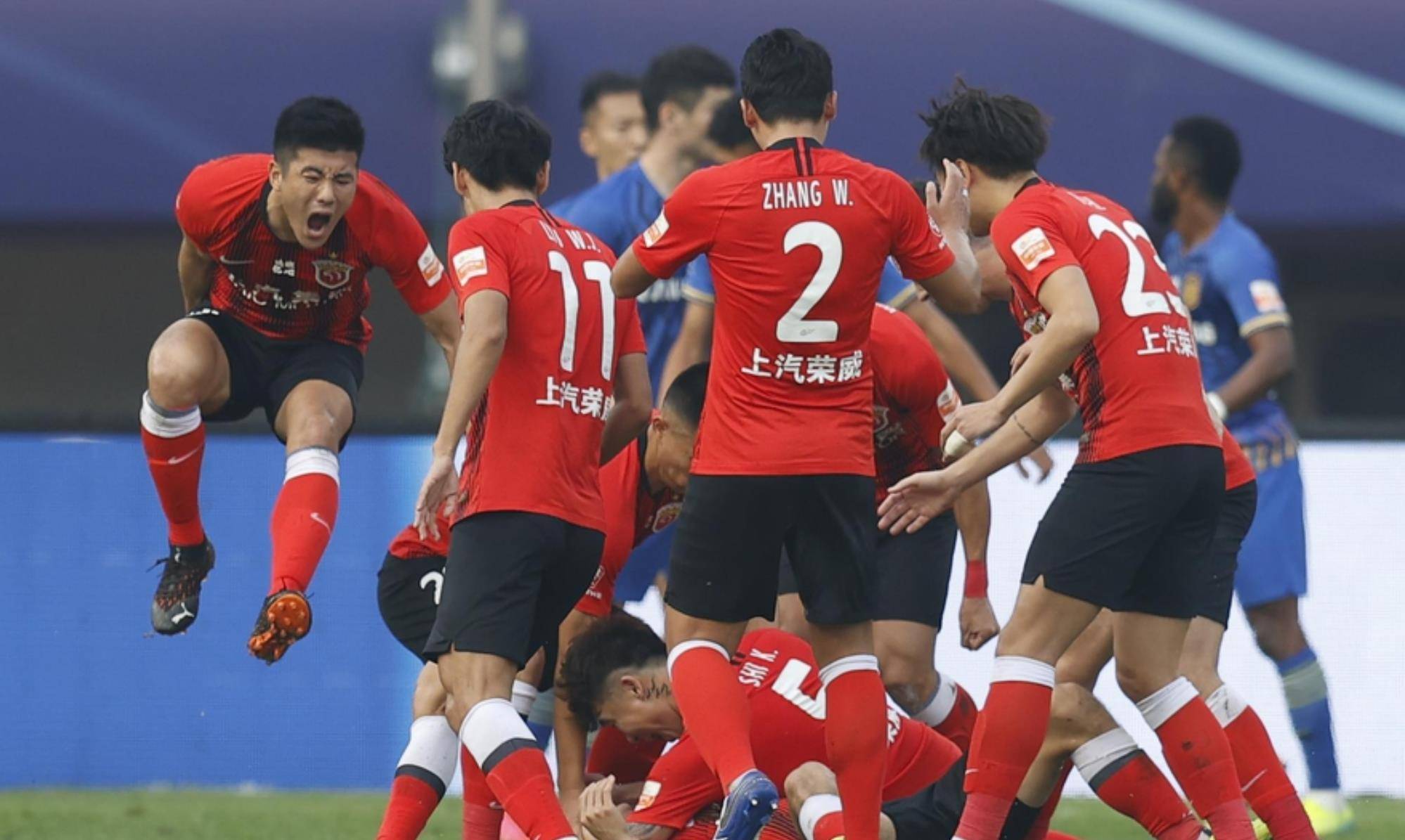 完美体育运营中心-关于上海上港主场轻松击败对手，继续领跑的信息