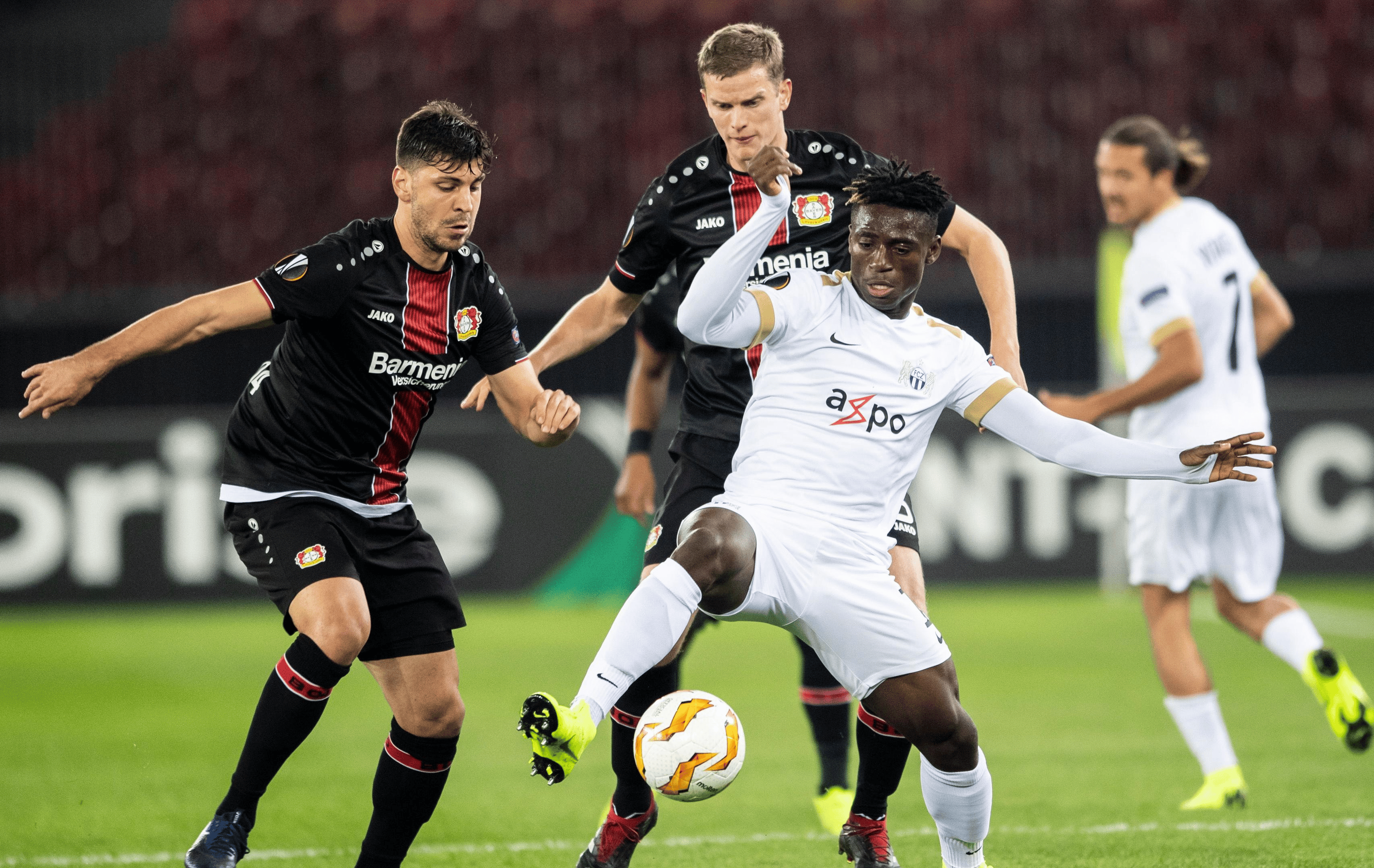 完美体育-柏林赫塔教练组合相互配合，默契十足的简单介绍